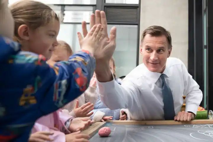 Jeremy Hunt’s free childcare pledge leaves parents to ‘pick up tab’ as nurseries hike fees