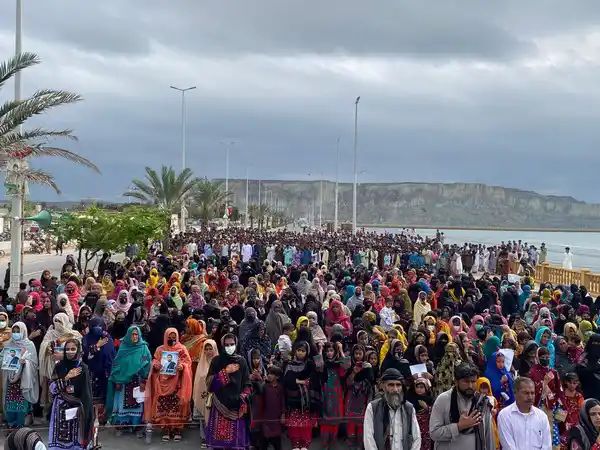 Pakistan: Mahrang Baloch alleges internet shutdown to hinder Baloch protest in Gwadar