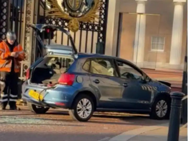 Panic At Buckingham Palace As Speeding Car Rams Main Gates; Driver Arrested