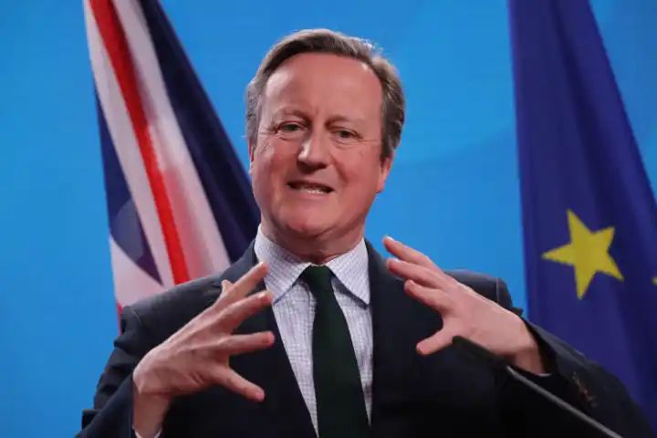 David Cameron says sending foreign troops to Ukraine would provide ‘targets’ for Russia