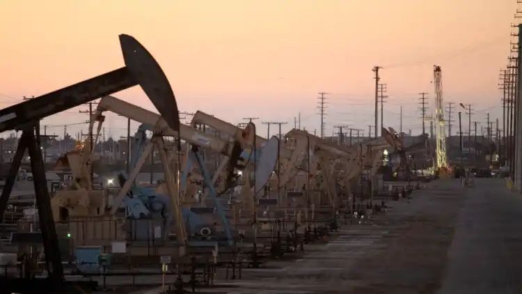 Oil up as Middle East tensions persist, demand concerns cap gains