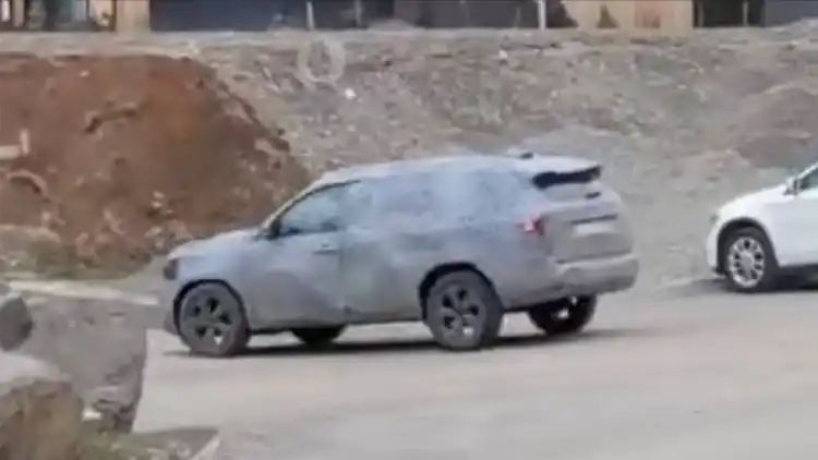 Renault Duster Based Dacia Bigster Spotted Ahead Of Global Debut; Will It Be Launched In India?