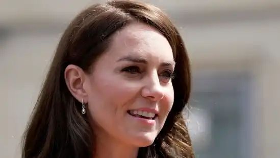 Why was Kate Middleton not wearing wedding ring in edited Mother’s Day photo? Kensington Palace reveals truth