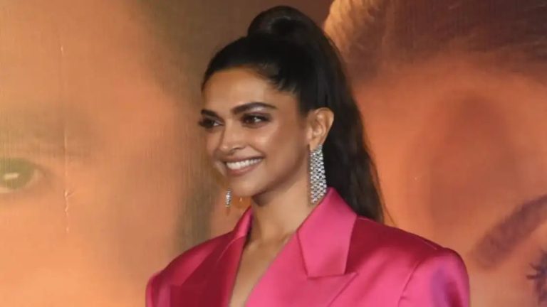 Deepika Padukone gives killer look, her sister Anisha smiles in unseen PIC from Oscars 2023