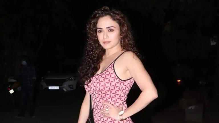 Amruta Khanvilkar channels her real-life struggles for `Lootere` role