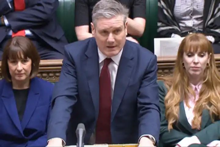 Starmer claims Tory party ‘bankrolled’ by ‘racist’ as he urges Sunak to return £10m donation