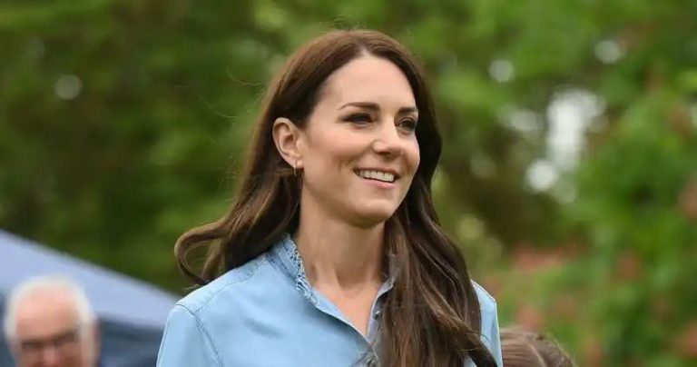 Royal news – live: Kate pictured smiling beside William at farm shop as friends say she may speak about health