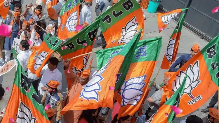 Gadkari, Goyal, Mungantiwar & Pankaja – BJP pitches its strongest in 1st Maharashtra list