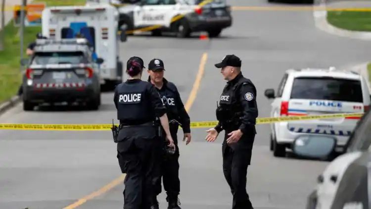 Leave keys at the front door: Toronto police constable gives BIZARRE advice amid rising car theft