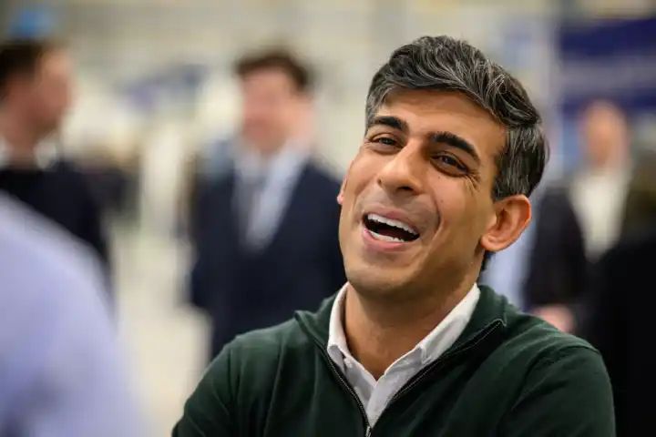 ‘Weak, useless, rich idiot’: New poll condemns Rishi Sunak ahead of upcoming election