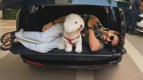 Kartik Aaryan buys a swanky new SUV worth ₹4.17 cr after saying his mom won’t let him get one last year. See pic