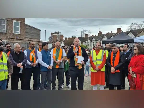 UK: Overseas Friends of BJP holds car rally to support PM Modi for upcoming elections