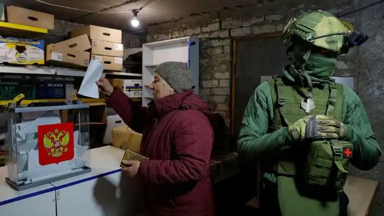 Russia’s presidential vote starts final day with accusations of Kyiv sabotage