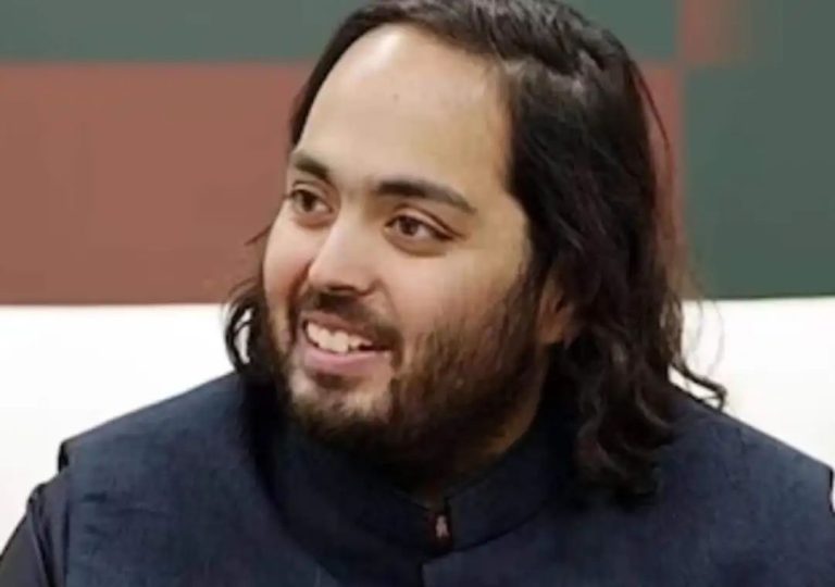 When Anant Ambani turned a balloon seller for his FIRST income; reveals an interesting story behind it