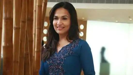 Rajinikanth’s Daughter Soundarya Forays Into OTT With Tamil Series Gangs – Kuruthi Punal