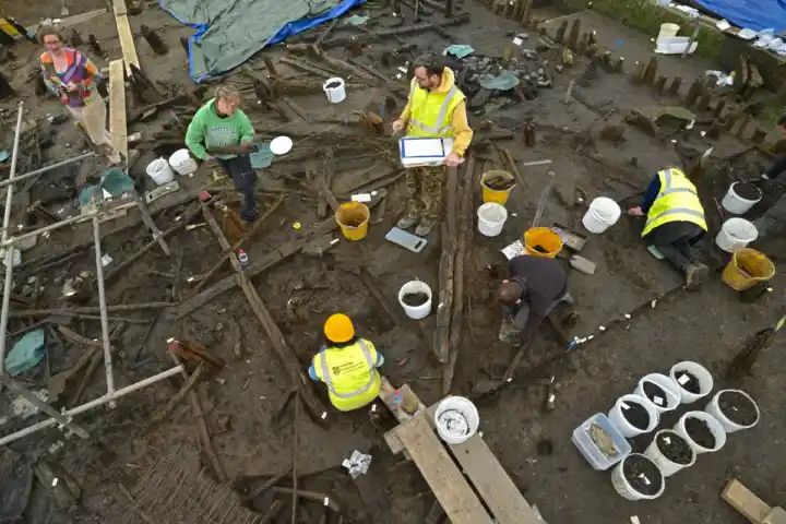 Bronze Age settlement is ‘amazing time capsule of a site’, says archaeologist