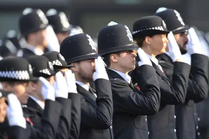 More than one in five police officers planning to quit, research suggests