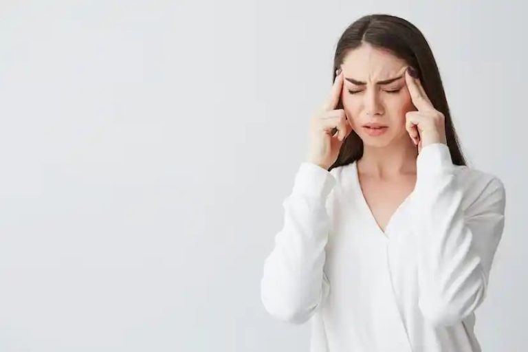 Migraine Attacks in Summer: 5 Reasons Why Headaches Feel Worse During Weather Change