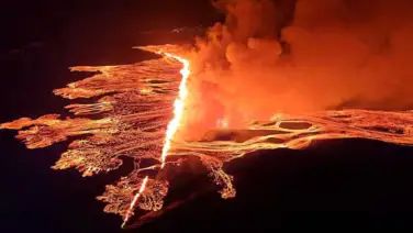 Iceland volcano eruption releases gigantic toxic gas cloud flying towards Europe