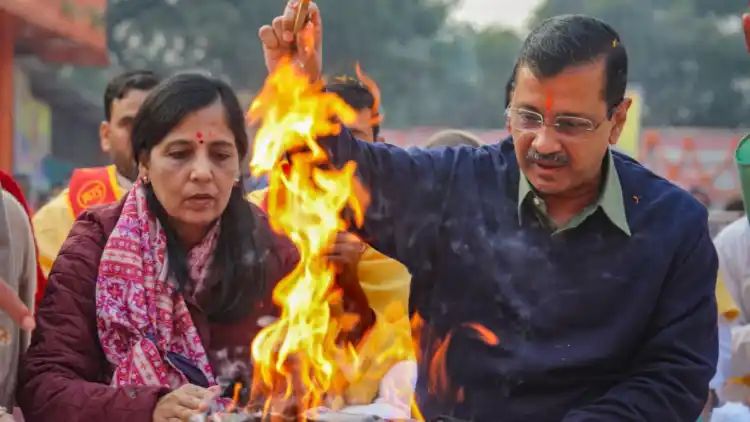 ‘Arrest doesn’t surprise me,’ says Arvind Kejriwal as wife reads Delhi CM’s letter