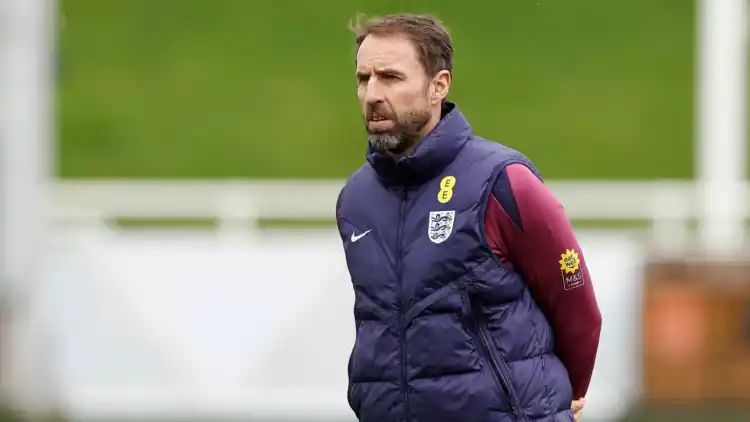 England boss Southgate dismisses disrespectful Manchester United links