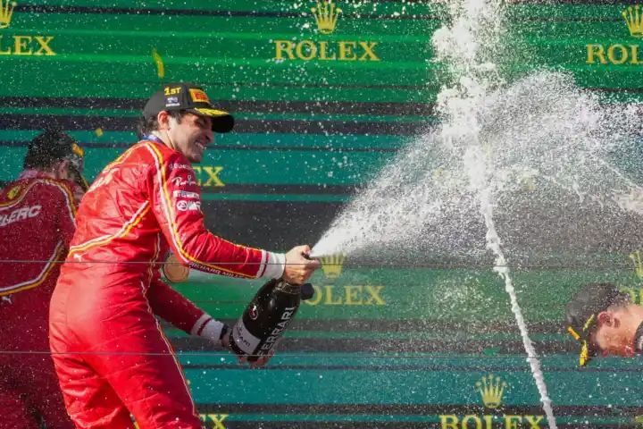 Carlos Sainz wins F1 Australian GP after Verstappen retires early with engine fire