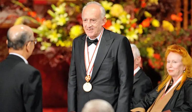 Acclaimed Italian pianist Maurizio Pollini dies at age 82