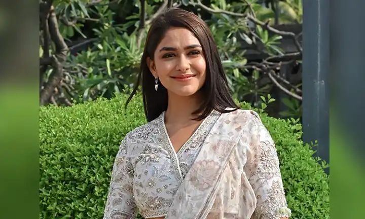 Mrunal Thakur believes in not skipping meals and sticking to small portions