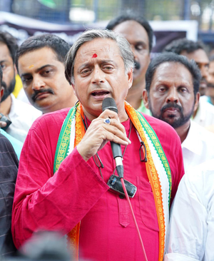 EC warns Shashi Tharoor not to make ‘unverified’ allegations against Oppn candidate