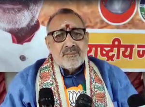 Congress slits throat of Hindu people for Muslims, alleges Giriraj Singh