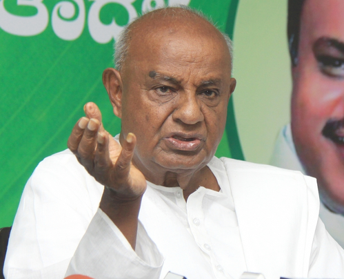 Ex-PM Deve Gowda, Union Minister Pralhad Joshi slam Congress over wealth redistribution row