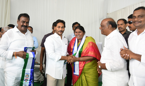 Key leaders of TDP, Jana Sena join YSR Congress