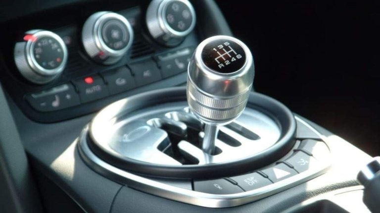 Manual vs. Automatic: Unraveling the Indian Preference for Stick Shifts