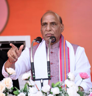 In Kerala rally, Rajnath Singh takes dig at Cong’s ‘Rahulyaan’, hurls ‘migration’ charge