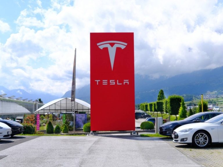 Tesla in Talks with Reliance Industries for Potential Partnership in India: Report