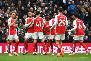 Premier League: Fight for title, Europe, and relegation intertwined in dramatic weekend (Preview)