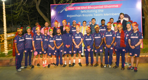 Rajasthan CM felicitates team Rajasthan Royals for bagging IPL top slot