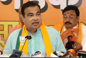 Union Minister Gadkari promises speedy transformation of Nagpur