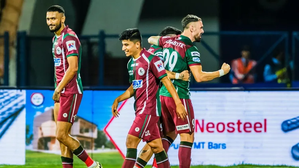 ISL:  Mohun Bagan Super Giant set the date for league winners face-off against Mumbai City FC with a dominant 4-0 win against Bengaluru FC