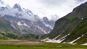 Polling staff, police personnel airlifted to snow-bound areas of Kishtwar in J&K