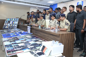 Phone smuggling racket busted in Hyderabad, 5 Sudanese nationals among 17 held