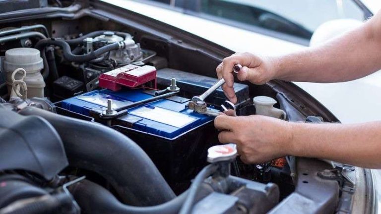 Step-by-Step Guide: Changing Your Car Battery Safely and Cost-Effectively