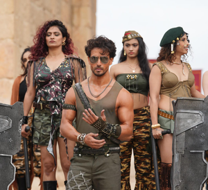 Tiger Shroff steals the show with ‘Bade Miyan Chote Miyan’; establishes his rising stardom