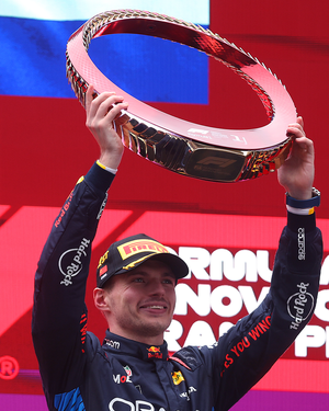 Formula 1: Max Verstappen takes victory in Chinese Grand Prix (Ld)