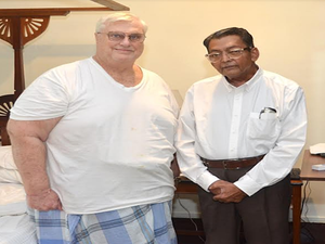 Mumbai doctors perform total knee replacement on elderly US man weighing 193 kg