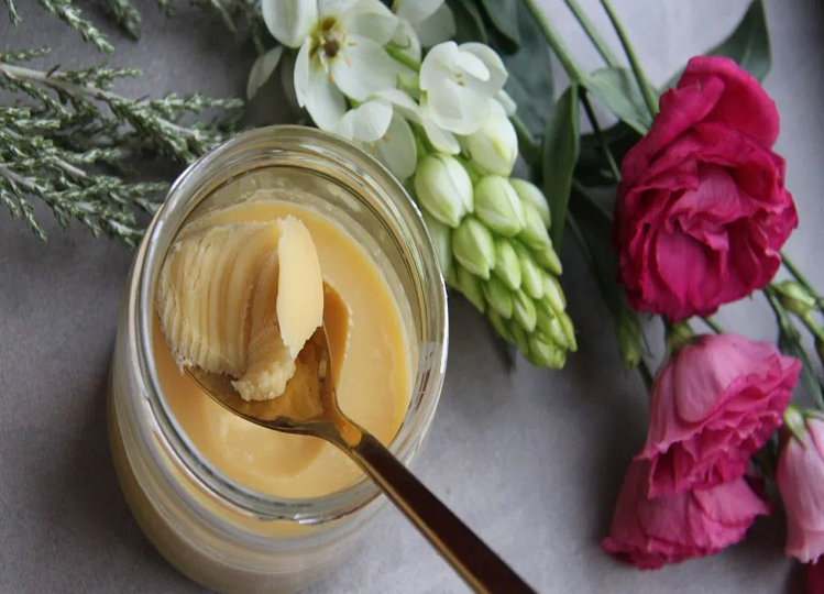 Skin Care: Desi ghee will remove dark spots and infections of the skin! Use it like this!