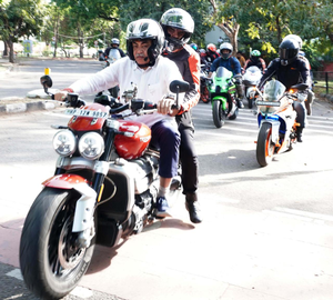 BJP candidate from Chandigarh rides bike to ‘speed up’ campaign