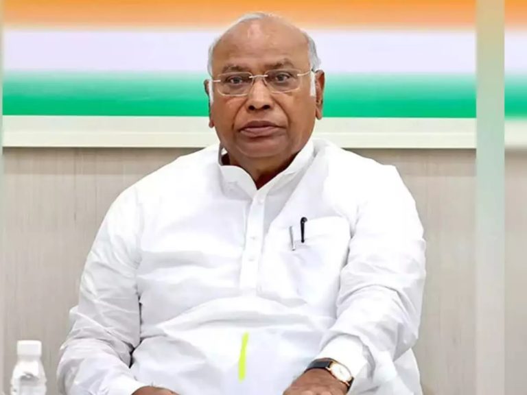 Politics, Religion Should Never Be Brought Together: Mallikarjun Kharge on PM Modi’s Meditation in Kanyakumari