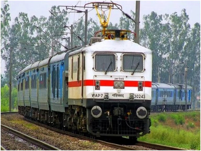 Western Railways: Over 40 Trains Cancelled, 22 Rescheduled After Goods Train Derails At Palghar; Mumbai  Locals Also Affected