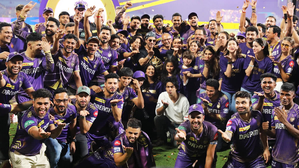 SRK hails his KKR warriors: 'Boys you are all made of Star stuff'